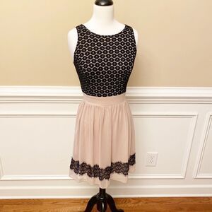 En Focus Studio Black & Nude Dress